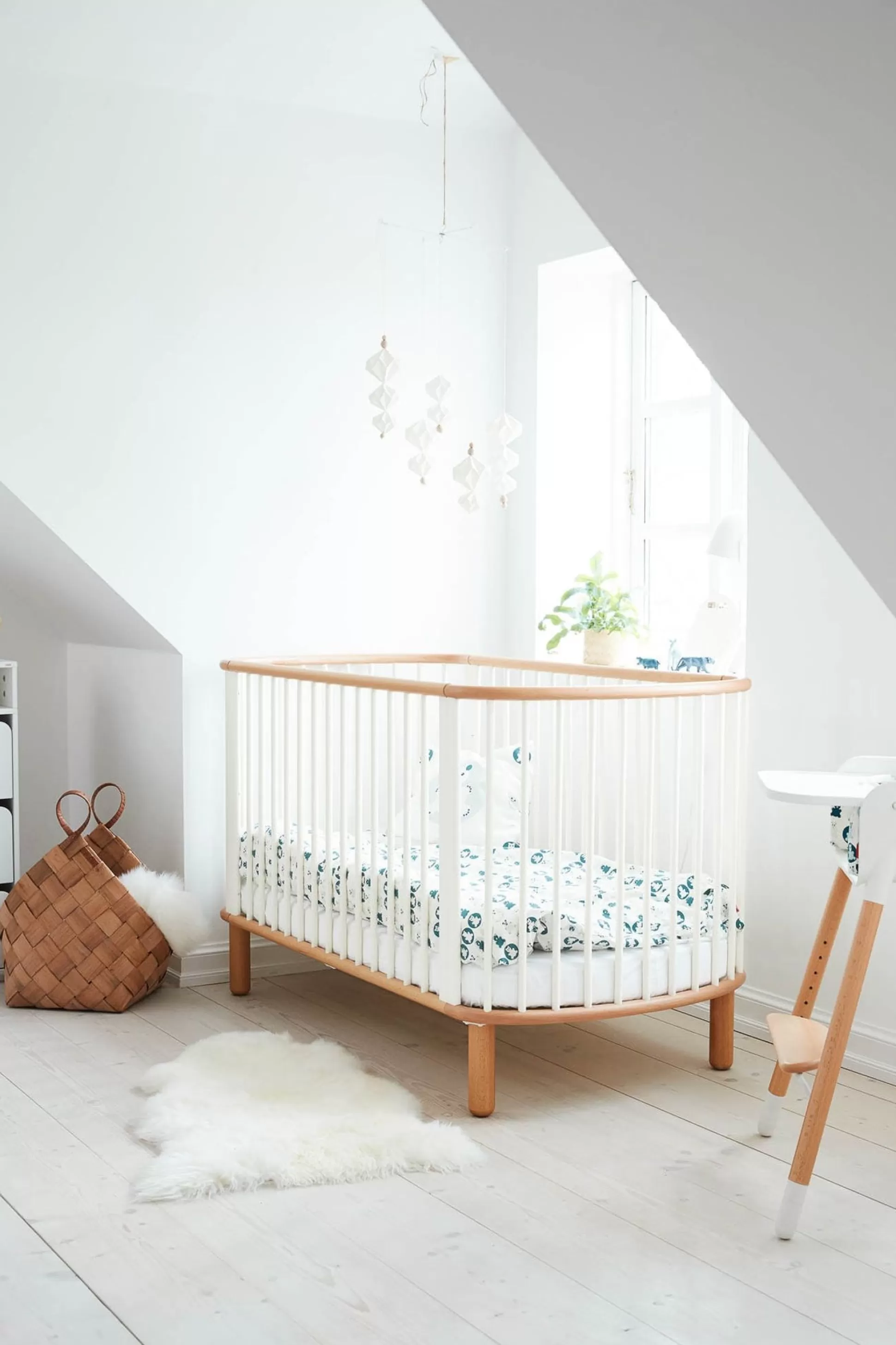 FLEXA Kasten Met Deurtjes>Babybed White/Clear Lacquer Beech