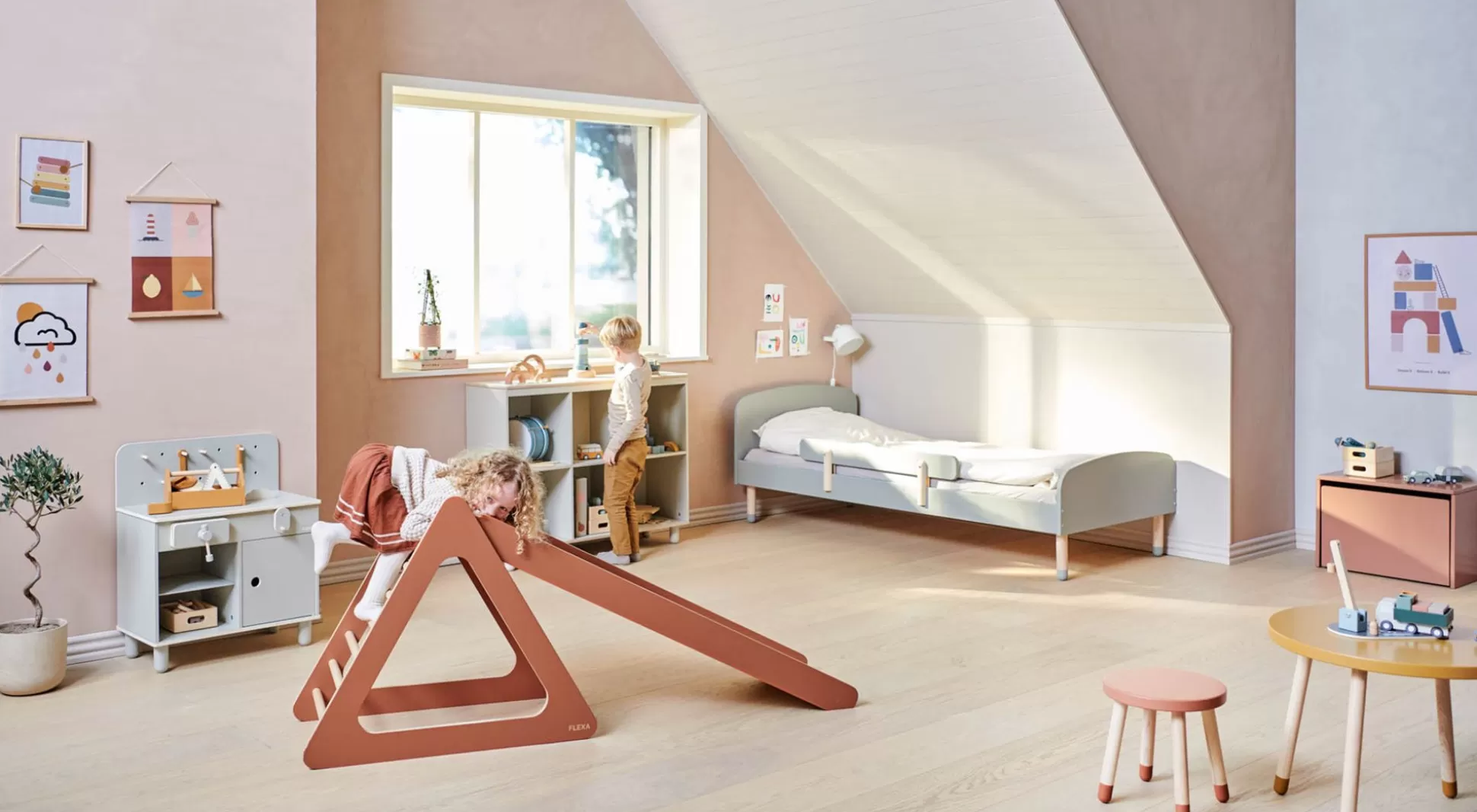 FLEXA Houten Speelgoed>Speeltoestel Met Glijbaan - Midi Blush/Birch Plywood